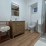 Casa Ocre Local Проживание в семье Абрантиш