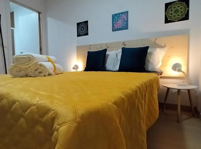 Casa Ocre Local منزل للإقامة آبرانتس